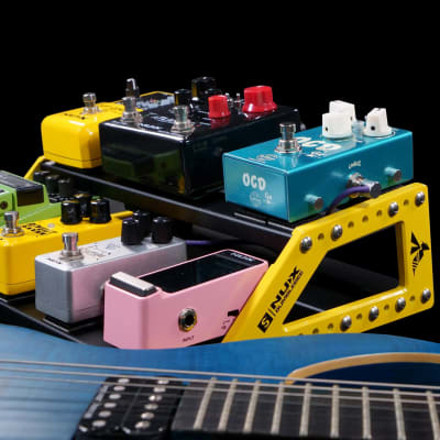 NUX BUMBLEBEE PEDALBOARD NPB-M NUX BUMBLEBEE PEDALBOARD NPB-M