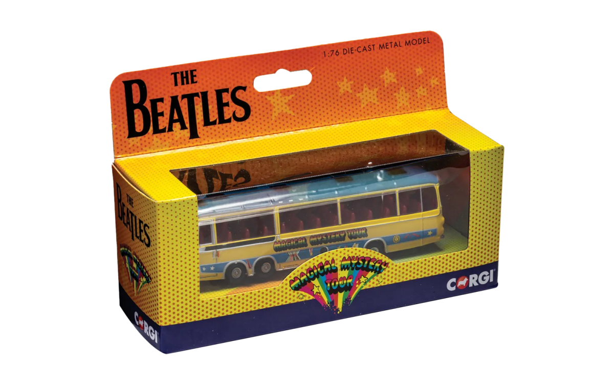 AUTO COLECCIONABLE - THE BEATLES - MAGICAL MYSTERY TOUR BUS2