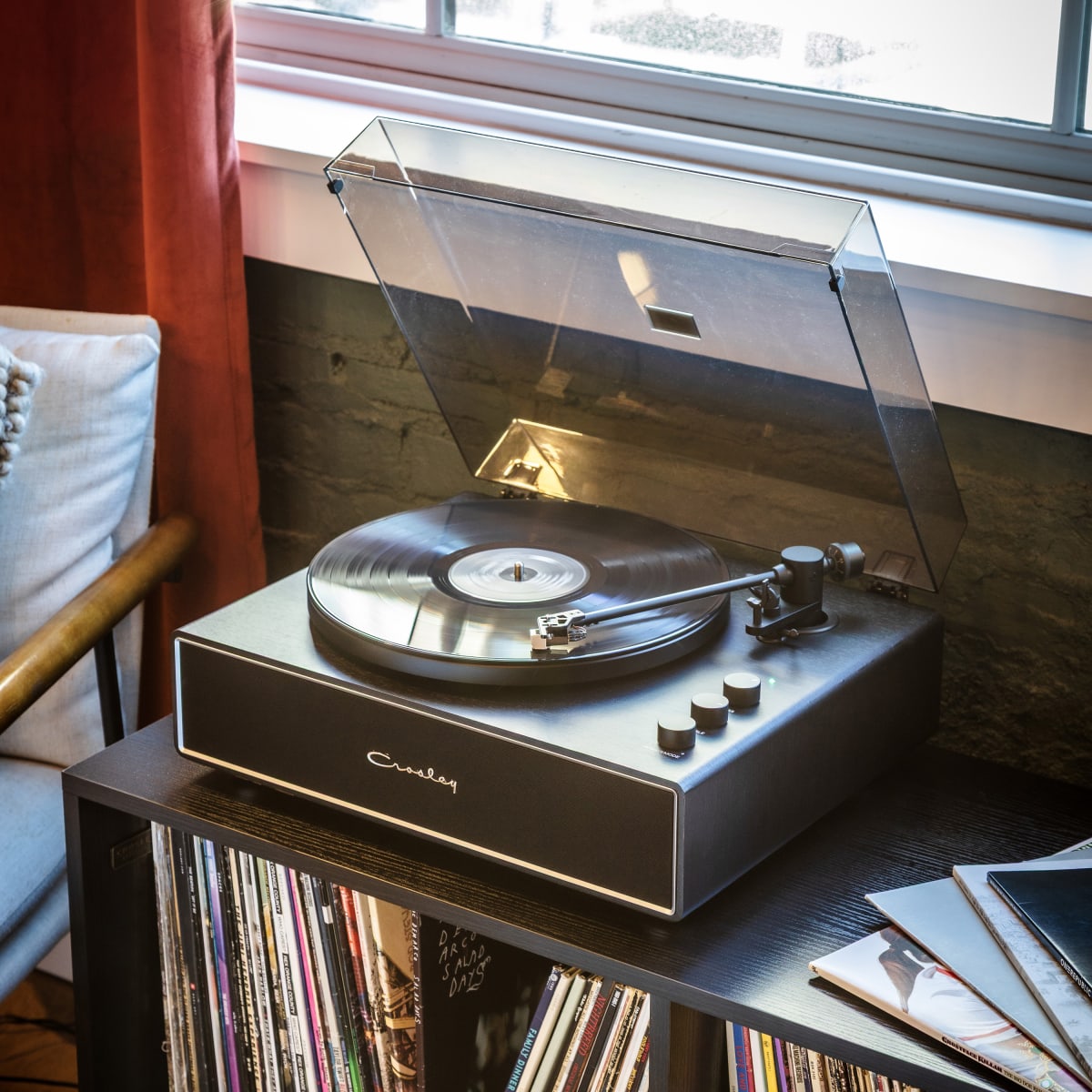 TORNAMESA CROSLEY/ RECORD PLAYER BT STAVE BLACK2