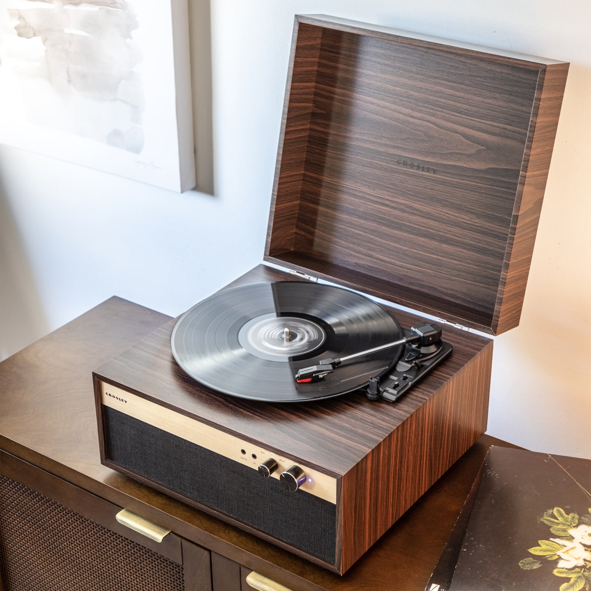 TORNAMESA CROSLEY/ JASPER RECORD PLAYER BT WALNUT11