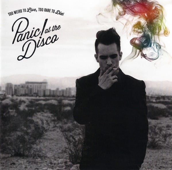 CD PANIC! AT THE DISCO/ TOO WEIRD TO LIVE TOO RARE TO 1CD1