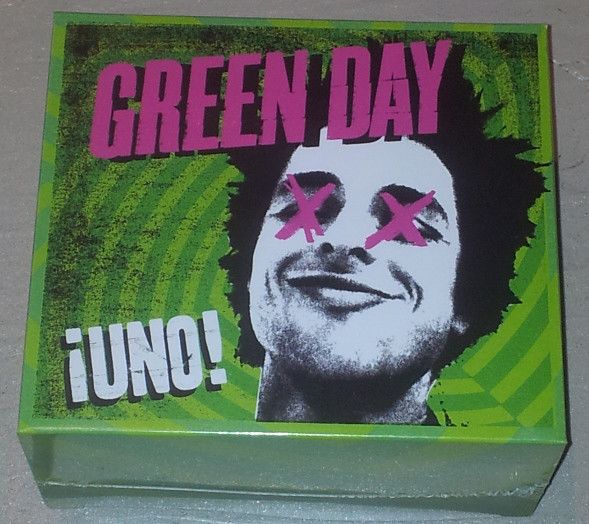 CD GREEN DAY/ BUNDLE- T-SHIR M 1CD1