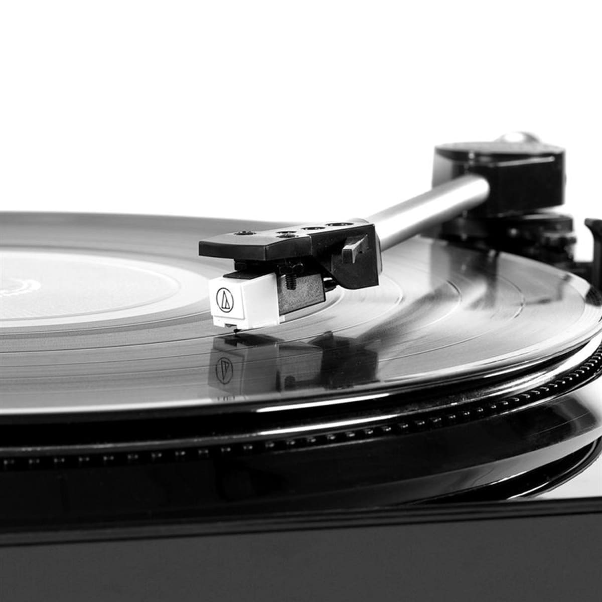 TORNAMESA VICTROLA/ VPRO3100BLK PRO USB TURNTABLE AUTO BK2