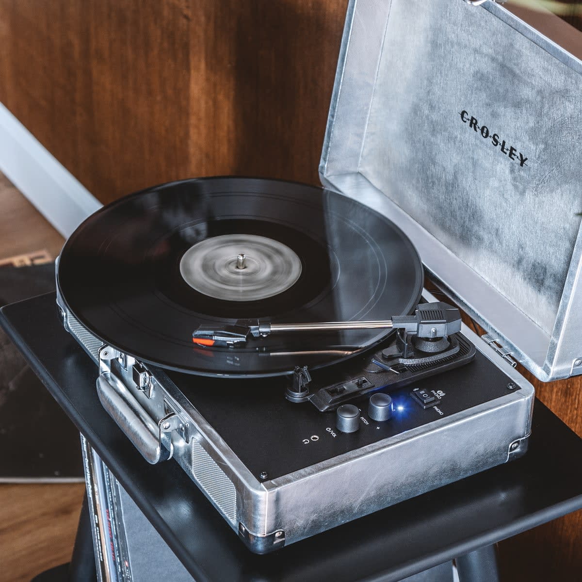 TORNAMESA CROSLEY/ CRUISER DELUXE BT SILVER + 4LP EXCLUSIVOS2