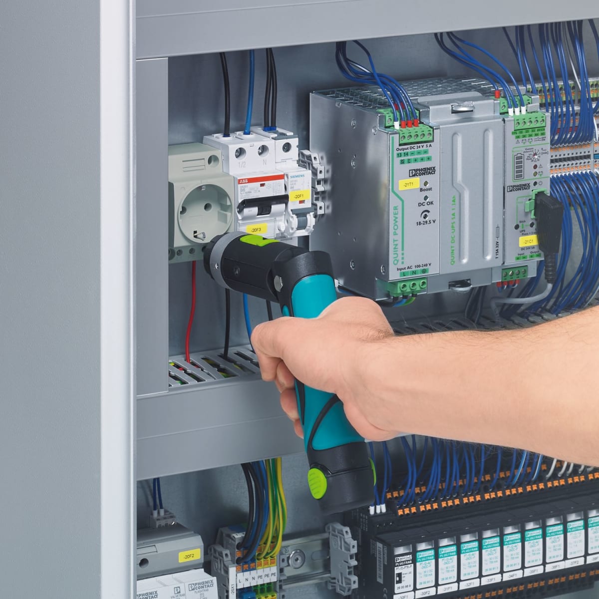 TALADRO RECARGABLE PHOENIX1