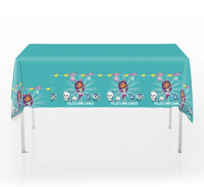 MANTEL GABBY Y LA CASA DE MUÑECAS 108 X 182 CM 1 UND