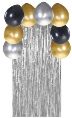 PACK CORTINA PLATEADA CON GLOBOS NEGROS/DORADOS/PLATEADOS