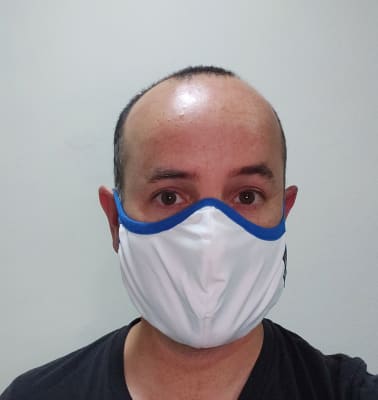 Mascarilla Antifluido Hombre Blanco vivo azul 