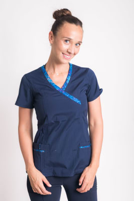 Uniforme Clinico Delantal Gardenia Red Birdy A.M Vivo Mariposas