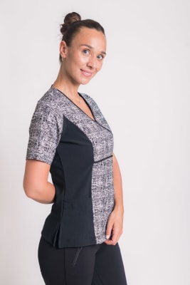 Uniforme Clinico Delantal Petunia Spx Negro Rayitas Antifluido