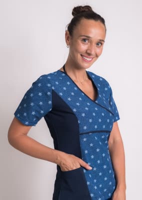 Uniforme Clinico Delantal Petunia Spx A.F Azul Marino Estrellas1