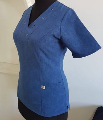 Uniforme Clinico Delantal Pensamiento con Ojetillos A.F Uni Liso Jeans