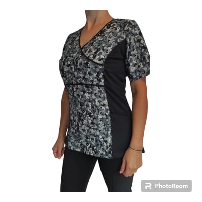 Uniforme Clinico Delantal Petunia Spx Negro Camaleón Antifluido1