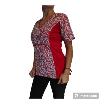 Uniforme Clinico Delantal Petunia Spx Rojo Mariposas Antifluido