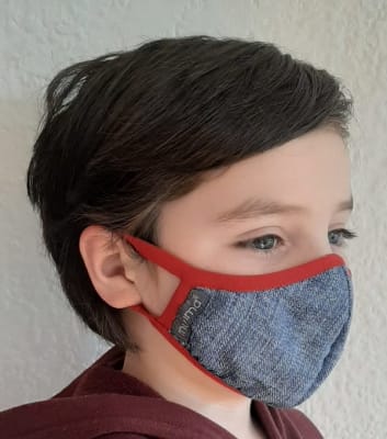 2 Mascarillas Antifluidos Niños 1Marinos/1Jeans + 1 Alcohol Gel 100 ml