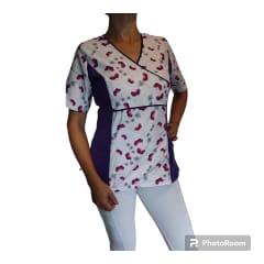 Uniforme Clinico Delantal Petunia Spandex Morado Mariposas Antifluido