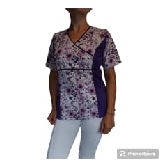 Uniforme Clinico Delantal Petunia Spx Morado Flores Antifluido