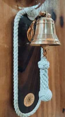 Campana Bronce con Placa Madera 31x10 CM