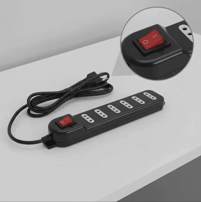 Alargador 6 Tomas con Interruptor Macrotel 3.0m4