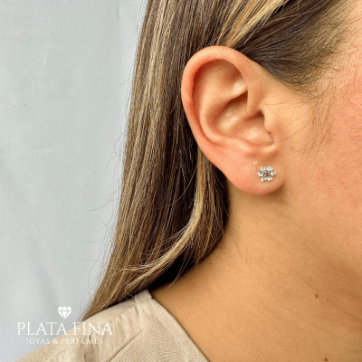 Aros Flor Circón Fucsia1