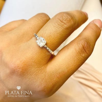 Anillo Solitario Circón1