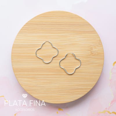 Argollas Plata Lisa Trébol