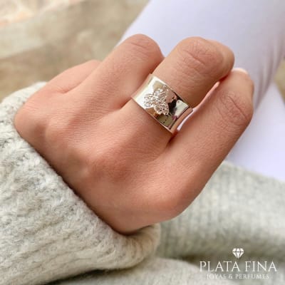 Anillo Flor con Circón1