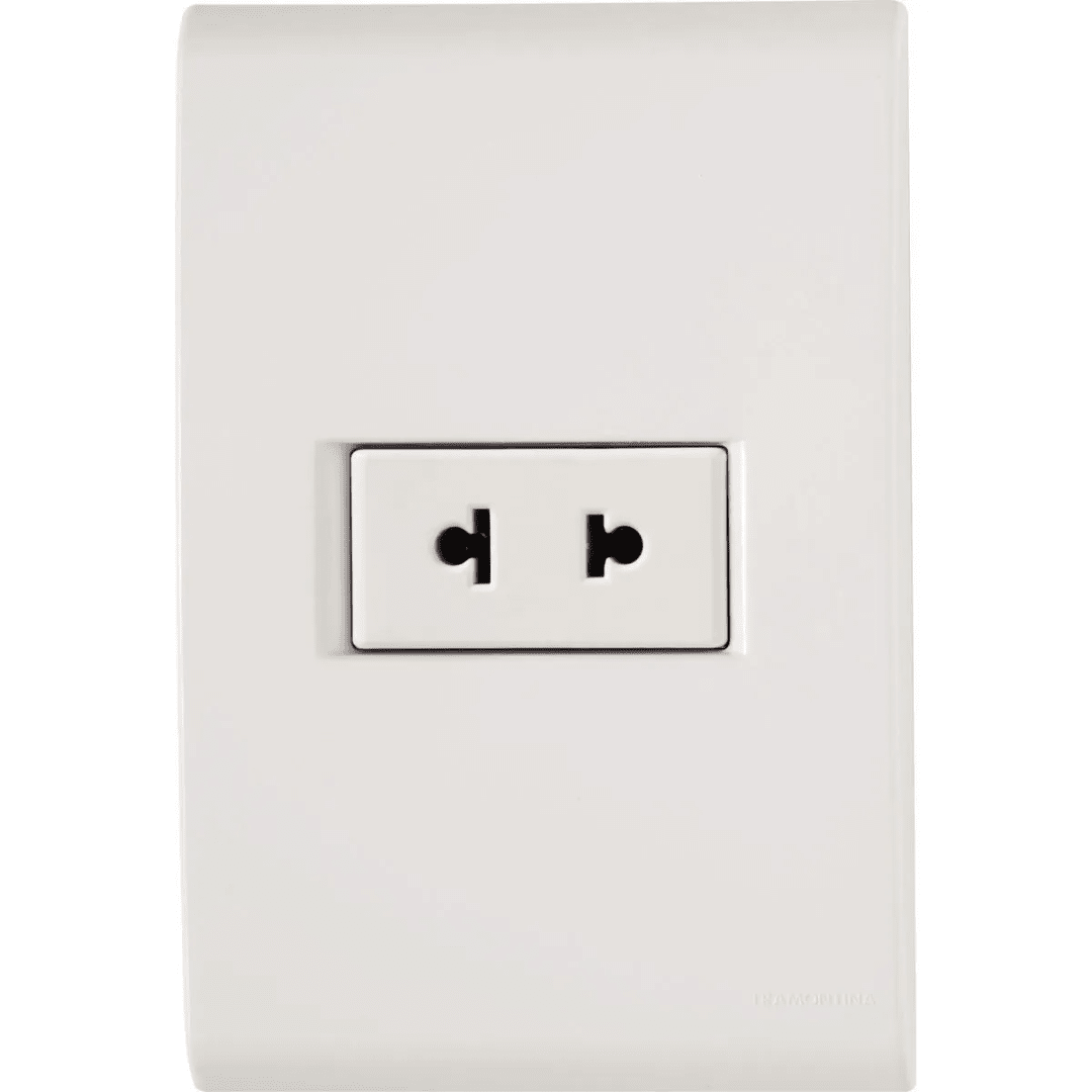 TOMACORRIENTE 2P UNIV. 10-15A/250V1