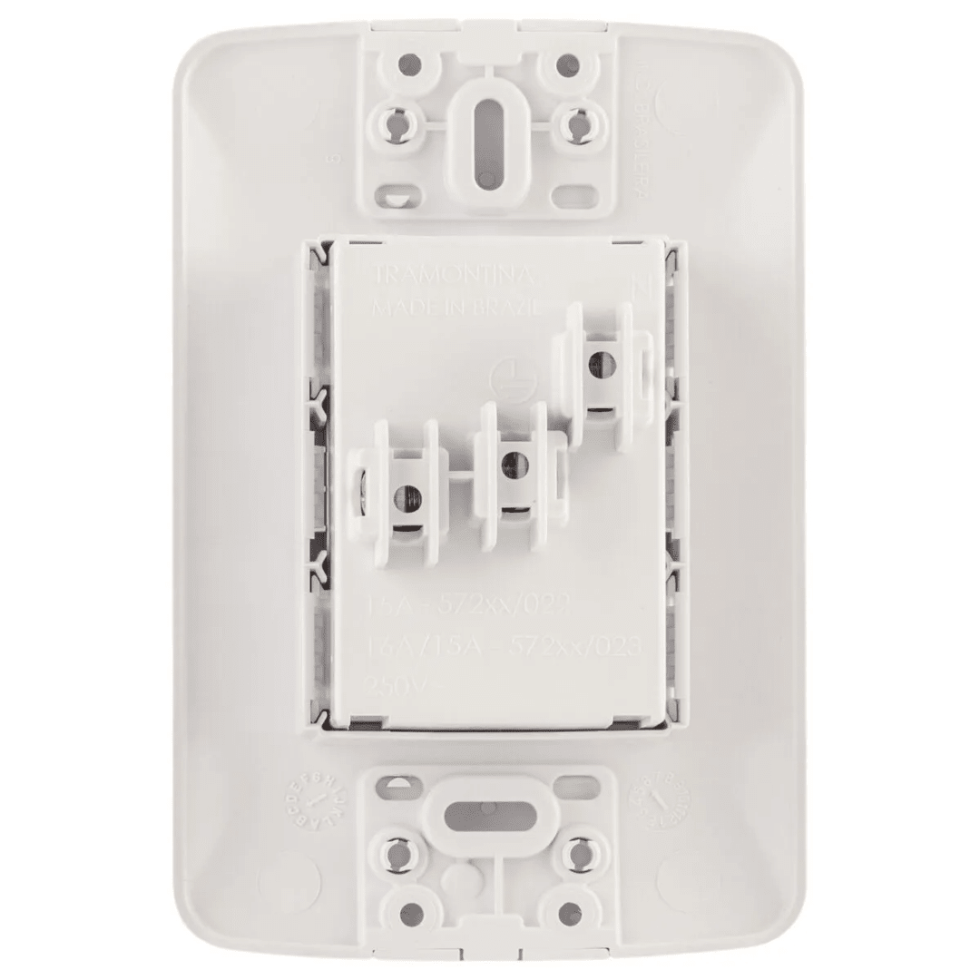 2X TOMACORRIENTE 2P+T UNIV 15-45A4