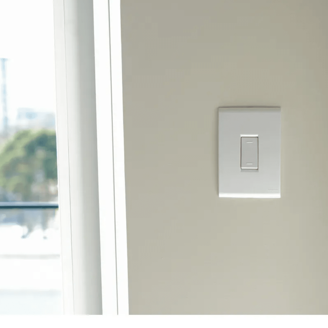 INTERRUPTOR CONMUTADOR 10A/250V3