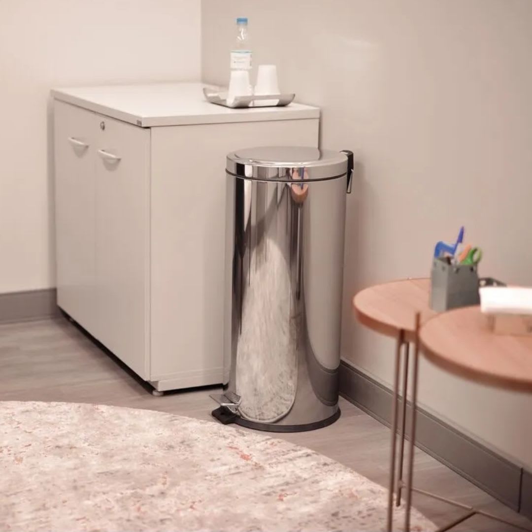 BASURERO ACERO INOX C/PEDAL 30 LIT2