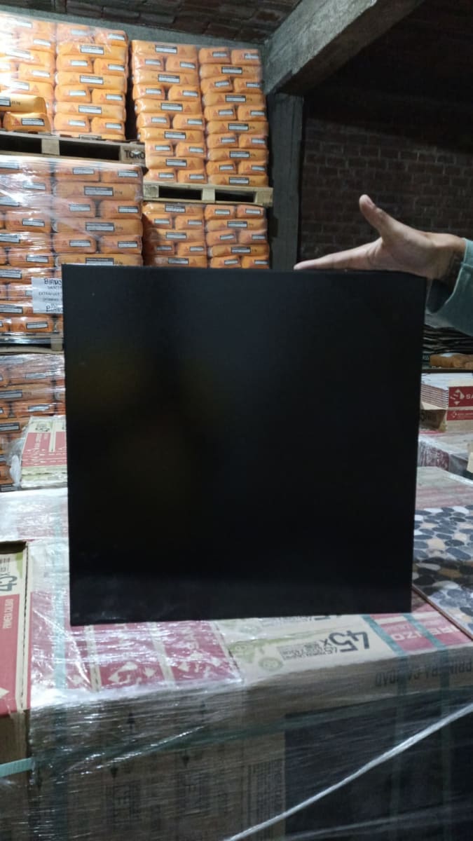 ACUARELA NEGRO 45X45 (2.08 = 1 CAJA)1