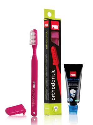 CEPILLO DENTAL PHB ORTHODONIC X 1 UNID. + CREMA TOTAL CARE X 15 ML.