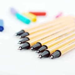 Set 50 Marcadores Fineliner Point 88 Caja Metálica Stabilo