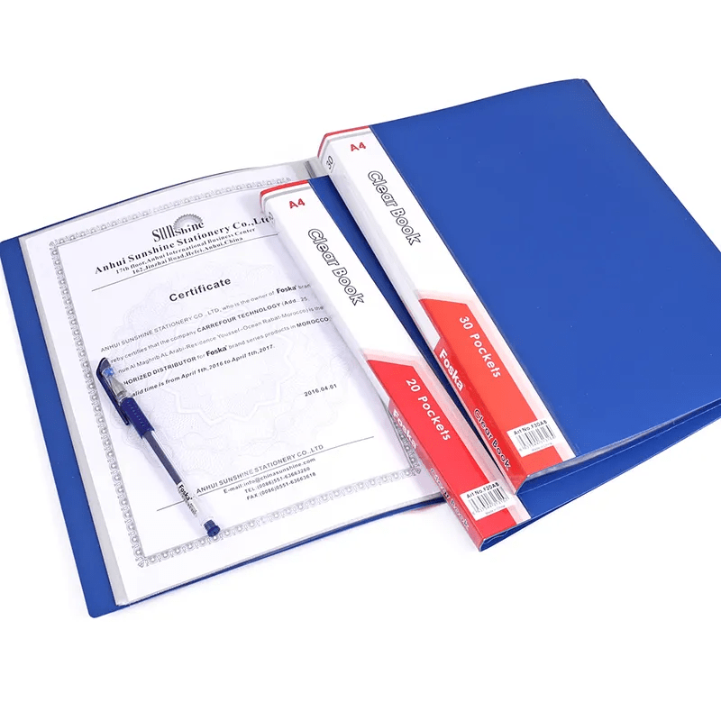 Carpeta con 30 fundas transparentes3