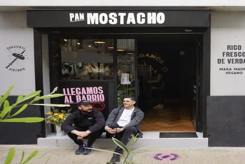 ¡Conoce el caso de éxito de los emprendedores detrás de Pan Mostacho!
