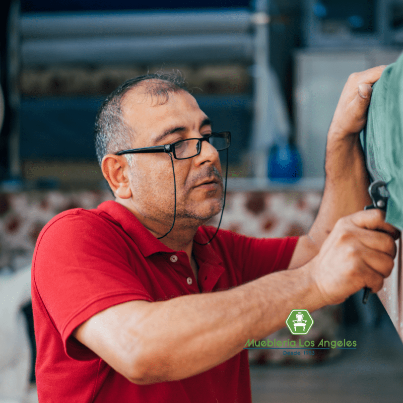 ¿Cómo tapizar un Sofá? 5 Pasos 