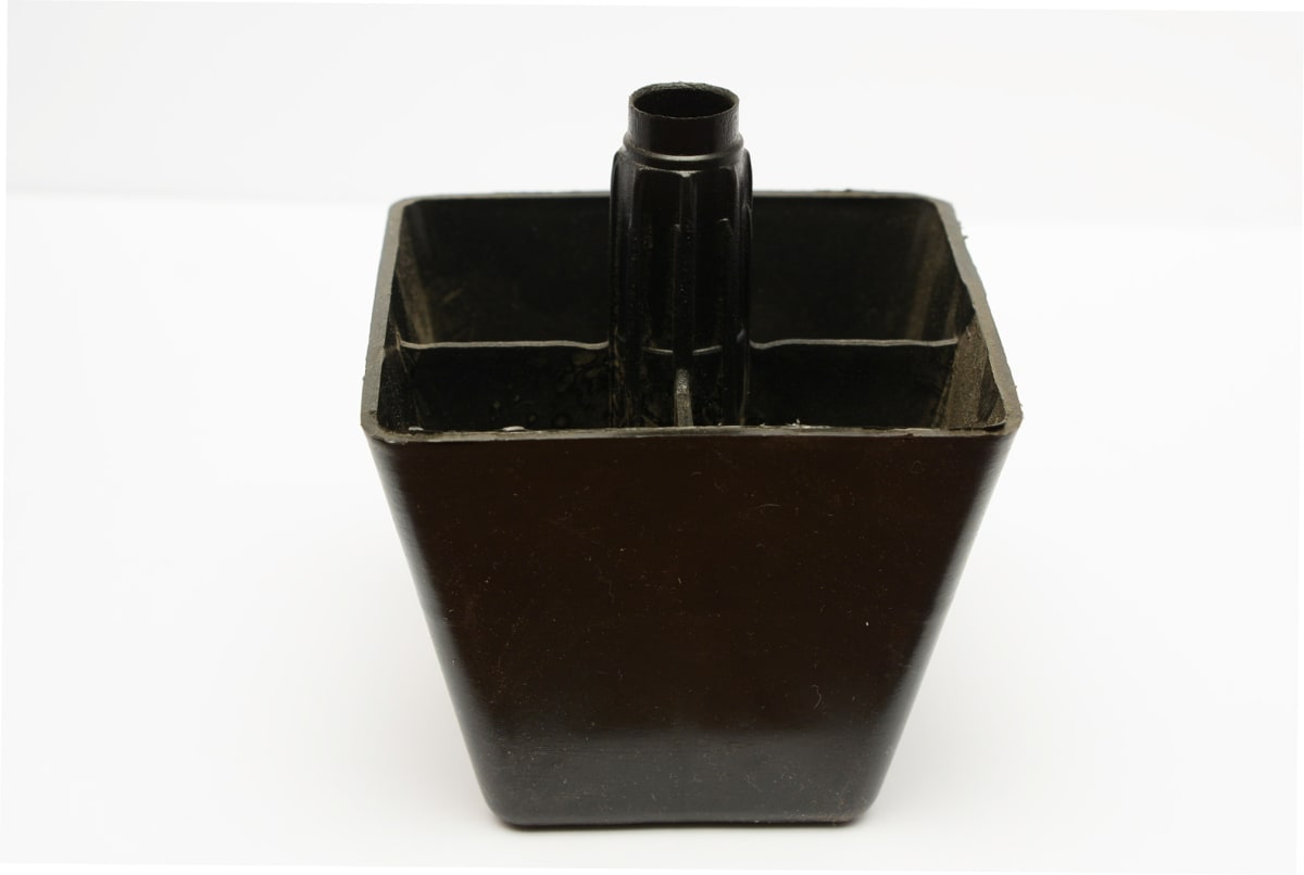 PATA PLÁSTICA PIRAMIDE1