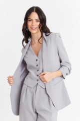 BLAZER MANGA 3/4 AJUSTADA CON PLIEGUES NICOPOLY