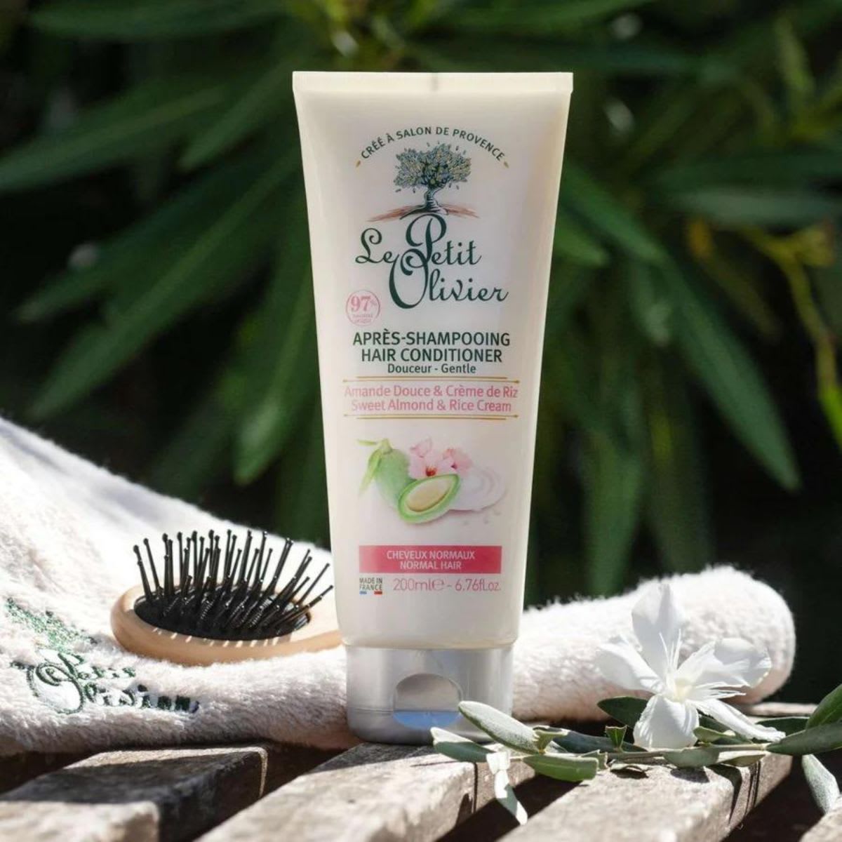 Le Petit Olivier Acondicionador Cabello Normal Almendra Dulce2