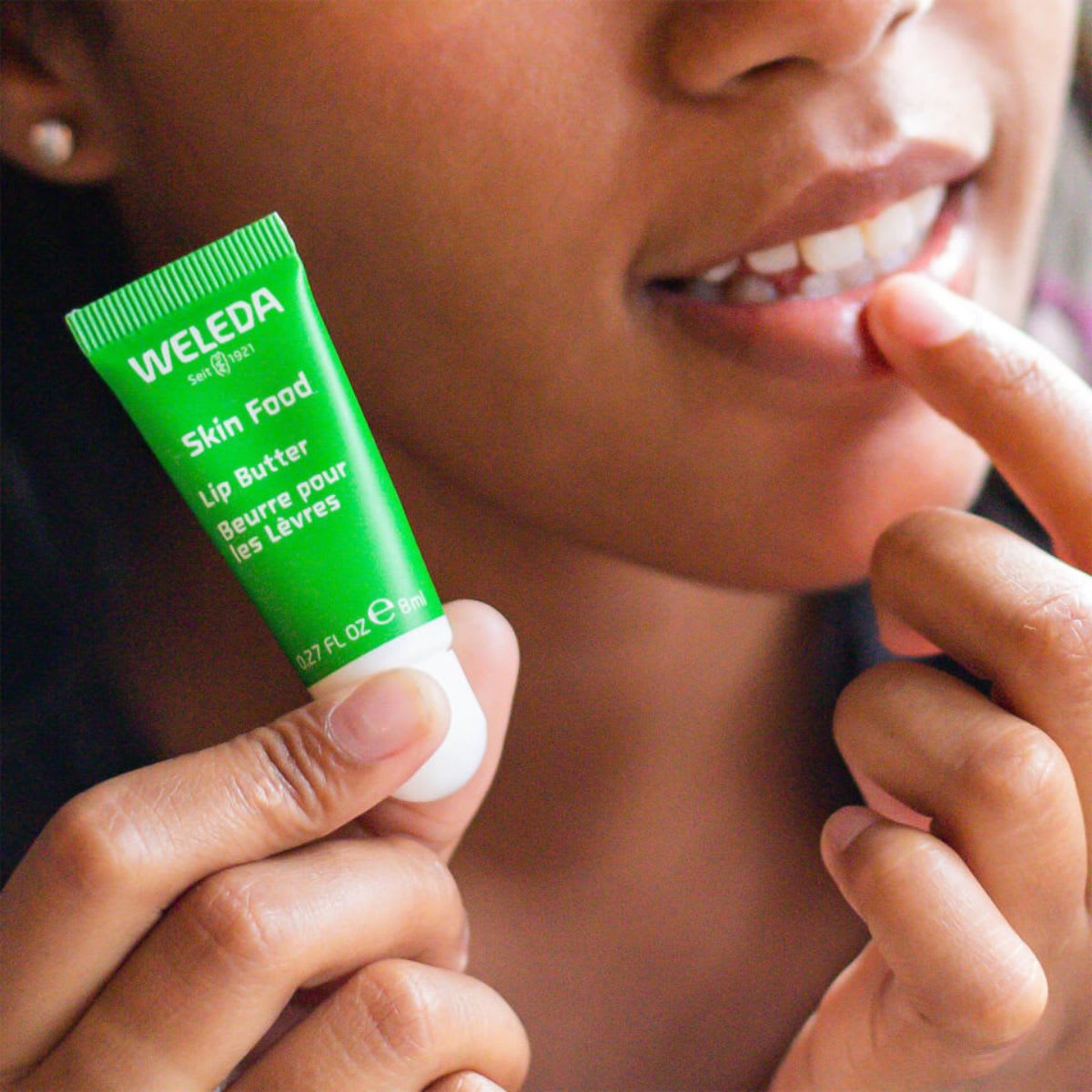 Weleda Skin Food Protector Labial Reparador2