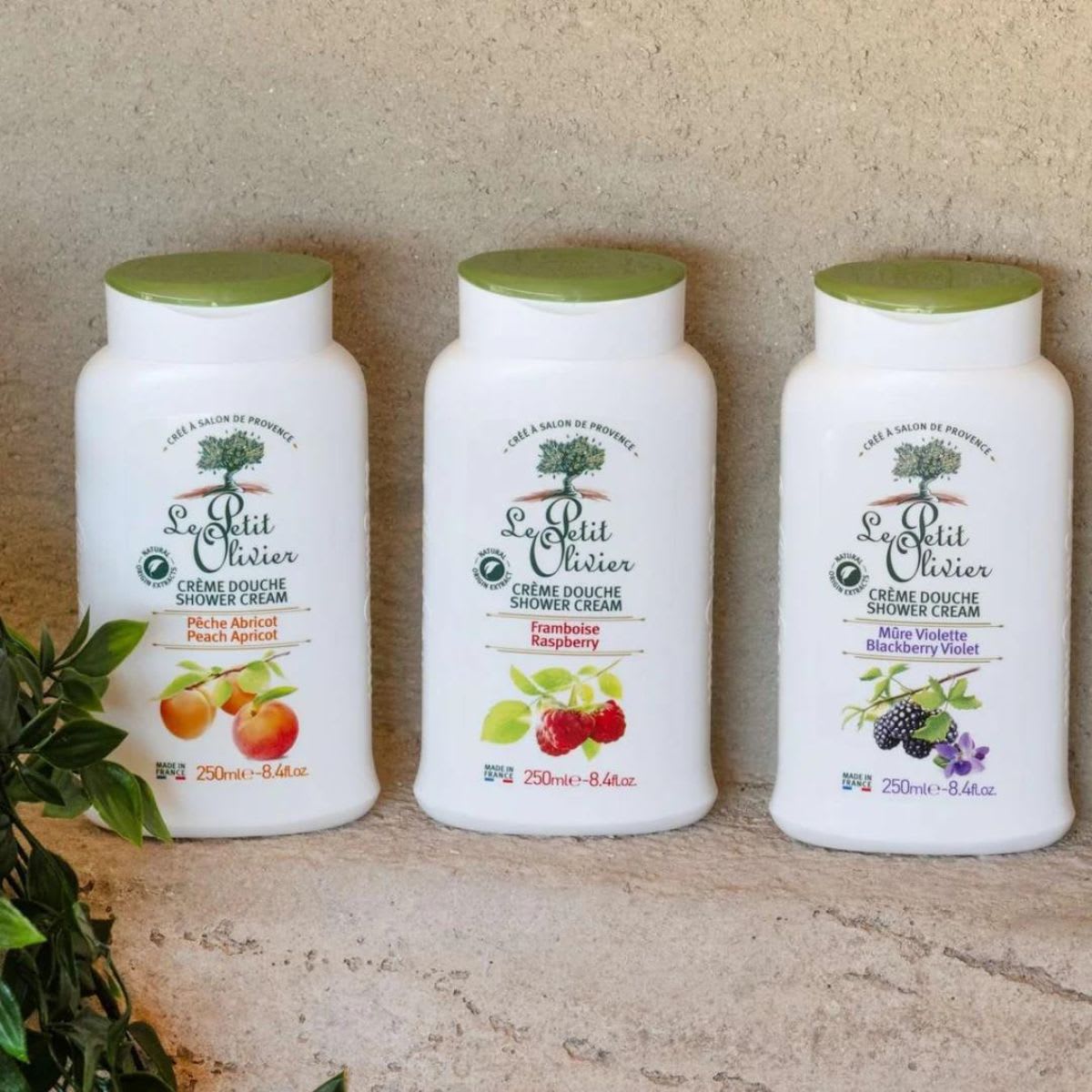 Le Petit Olivier Crema de Ducha Extra Suave Damasco 250 mL3