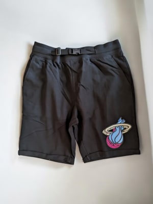 SHORT MIAMI HEAT PARA CABALLERO