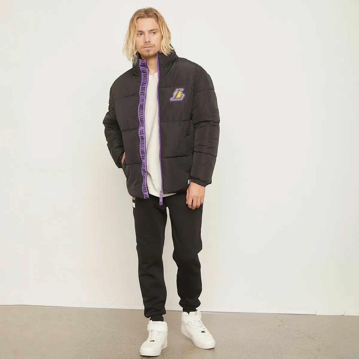 PARKA NBA LA LAKERS NEGRA6
