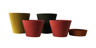 Set De 4 Maceteros Arena 1 Alto Grafito 20x20x18cm 1 Alto Mostaza 20x20x18cm 1 Mediano Rojo 15x15x13cm 1 Suculenta Naranja 16x15x5cm