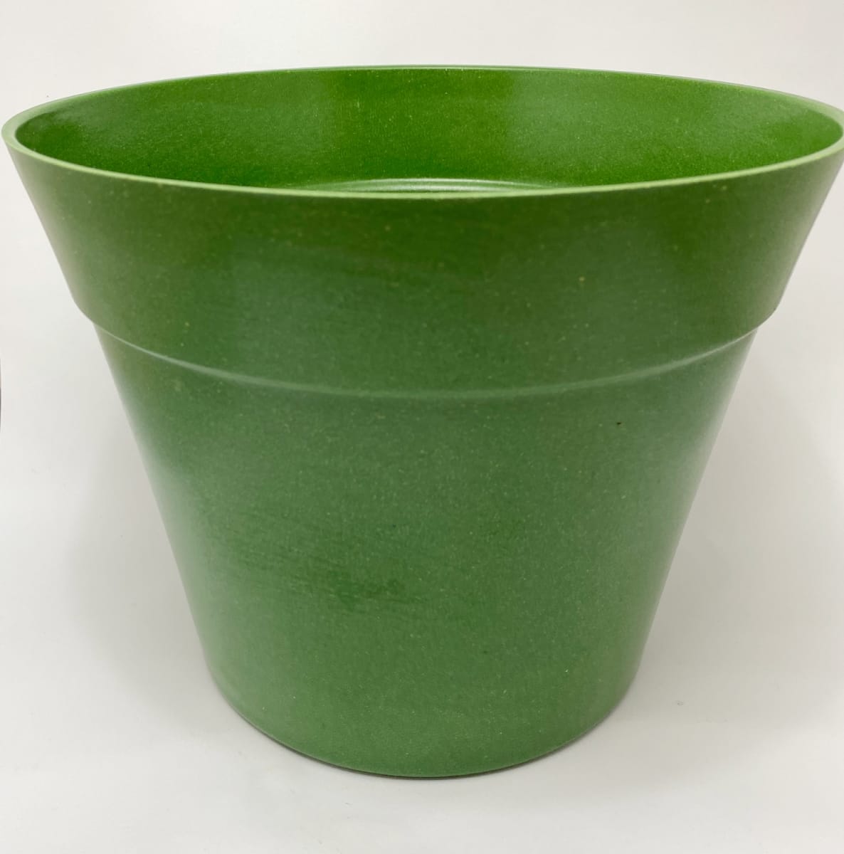 Set de 2 Maceteros con Plato Clásico Musgo 25x25x17 cm1