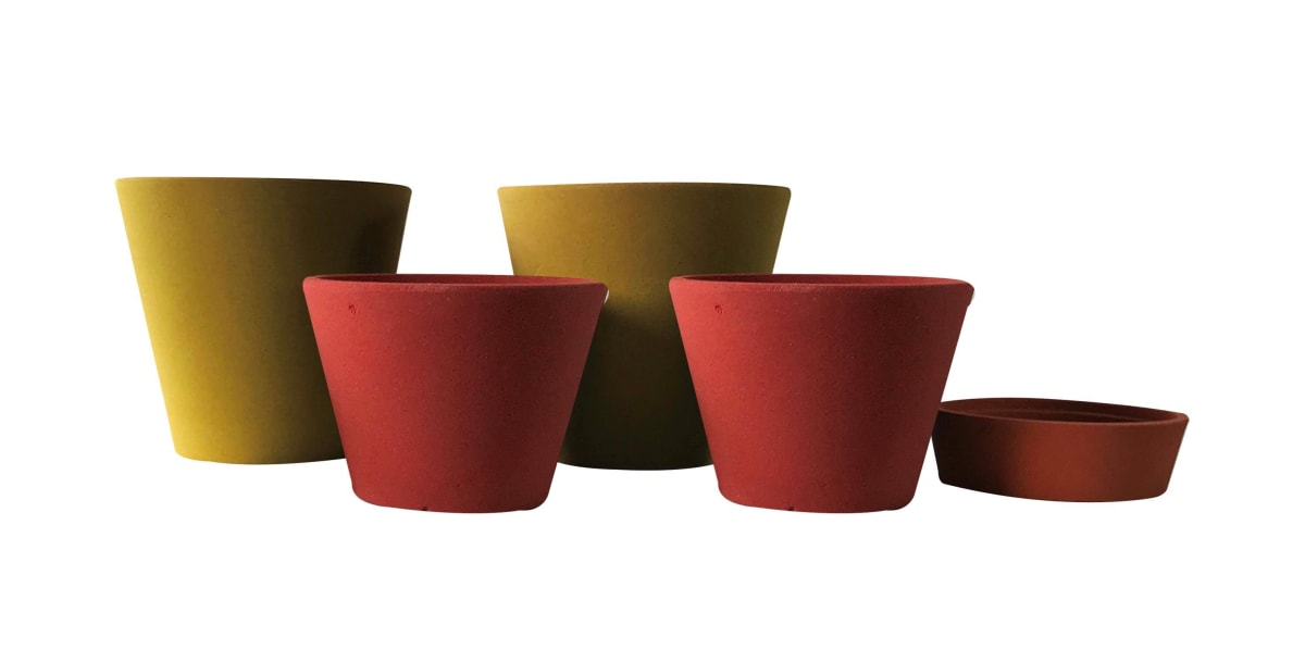 Set De 5 Maceteros Arena 2 Alto Mostaza 20x20x18cm 2 Mediano Rojo 15x15x13cm 1 Suculenta Naranja 16x15x5cm4