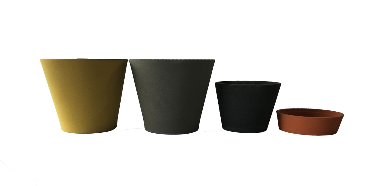 Set De 4 Maceteros Arena 1 Alto Grafito 20x20x18cm 1 Alto Mostaza 20x20x18cm 1 Mediano Negro 15x15x13cm 1 Suculenta Naranja 16x15x5cm7