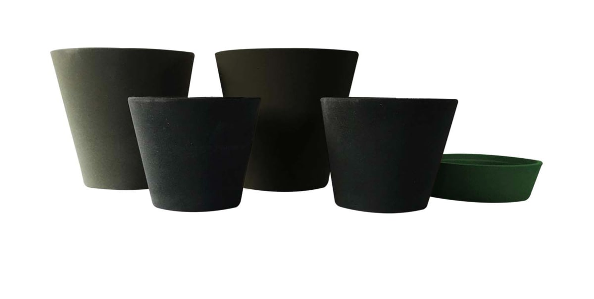 Set De 5 Maceteros Arena 2 Alto Grafito 20x20x18cm 2 Mediano Negro 15x15x13cm 1 Suculenta Verde 16x15x5cm6