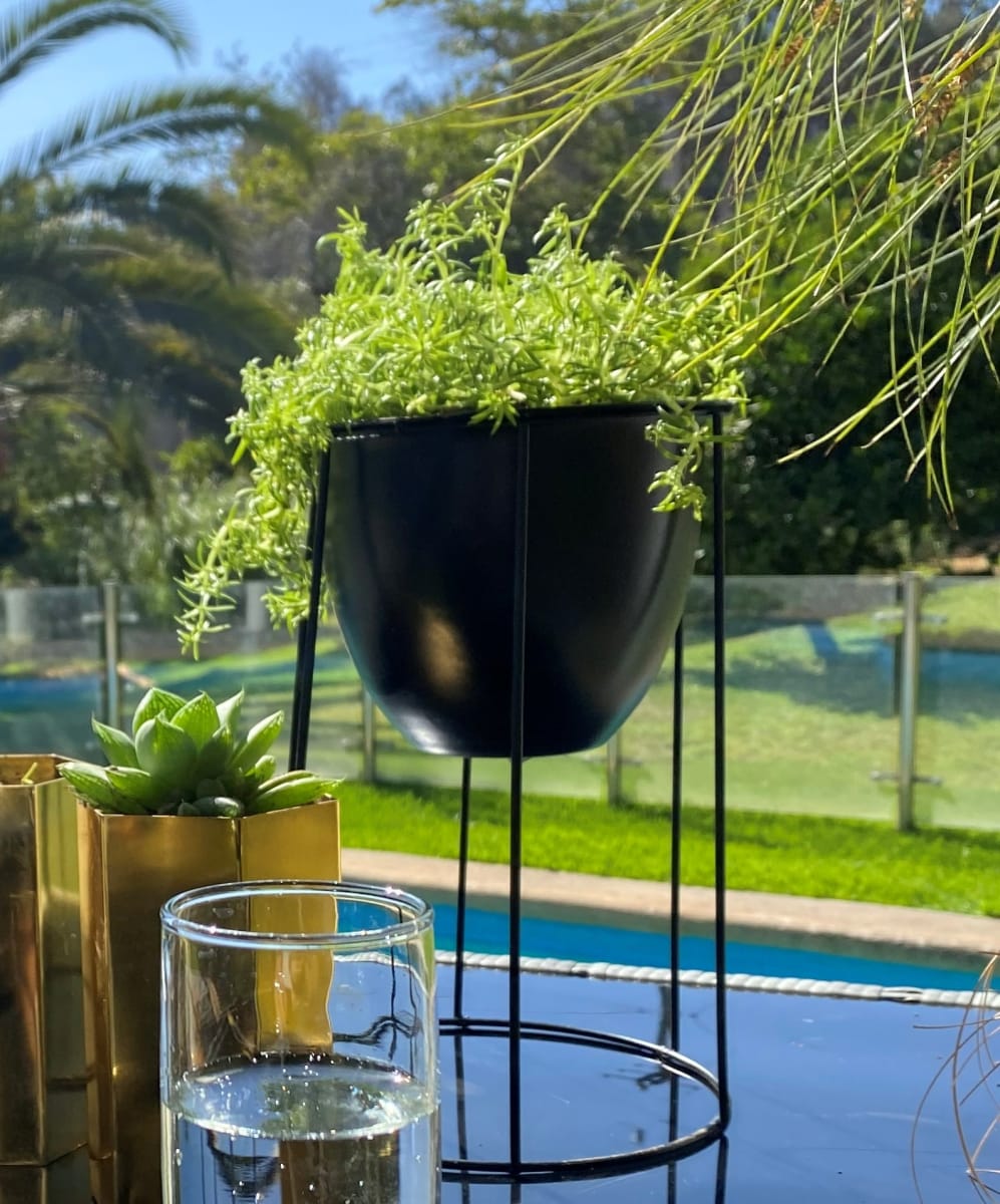 Macetero Pedestal Metal 15x15x30cm4